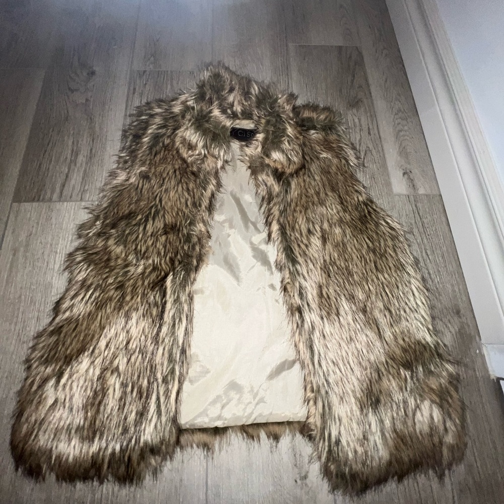 Fur vest